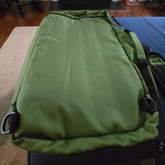 Used Green Patagonia Carry-on/Weekender bag MCL - Picture 5 of 16